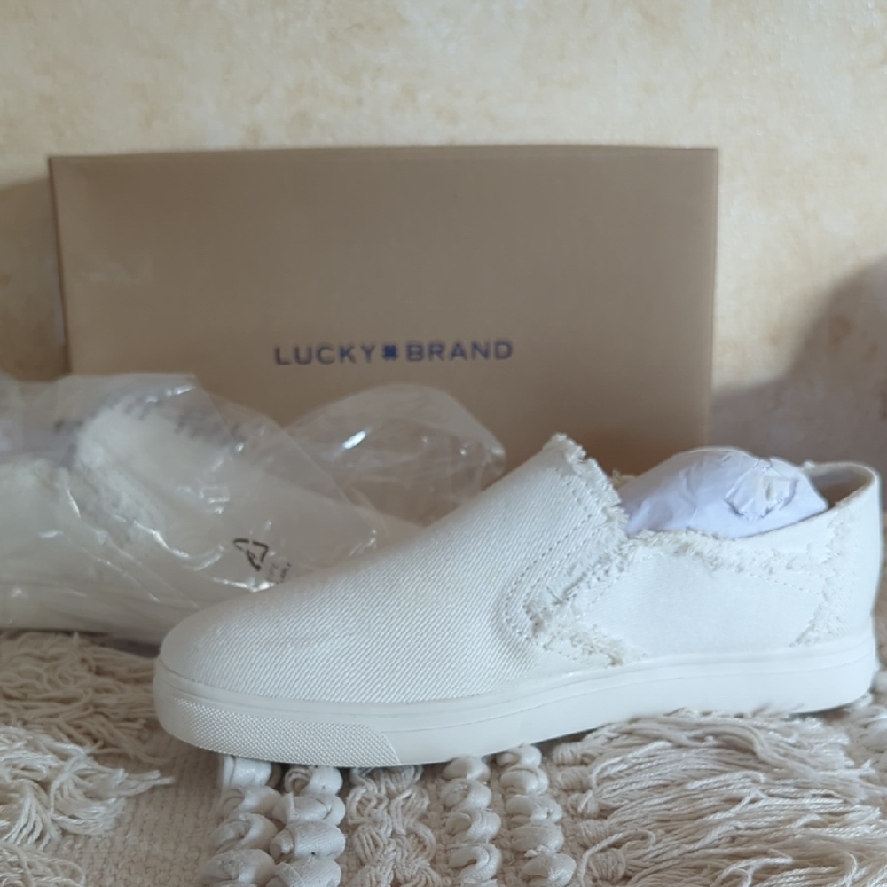 Lucky Brand NIB White Distressed Slip On